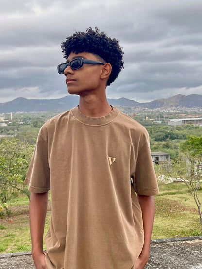 Camiseta Oversized Marrom - Go into all the world